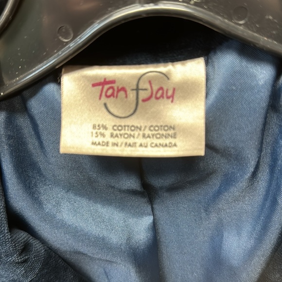 232 // Blue Velvet Blazer - lined and fabulous - Picture 2 of 5